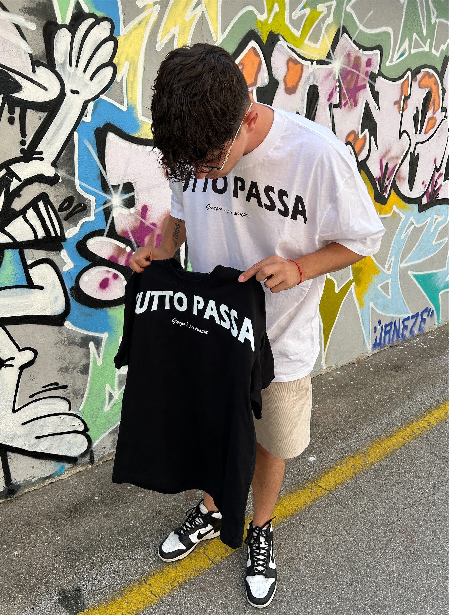 Tutto Passa T-Shirt Black
